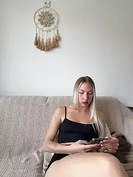 Freechat LuisaBecker on StripChat