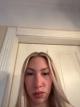 Freechat LuisaBecker on StripChat