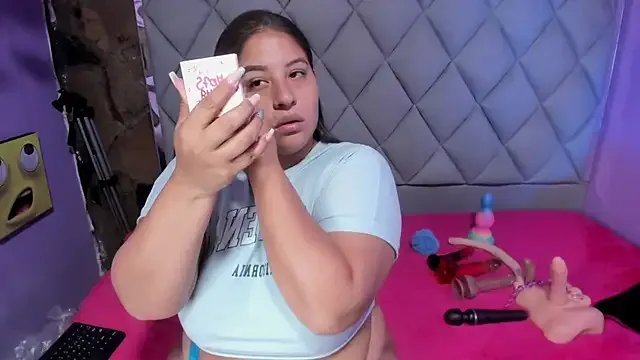 Freechat Luisanakoi777_ on StripChat