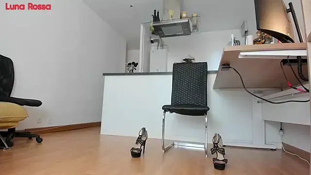 Freechat LunaRossaCam on StripChat