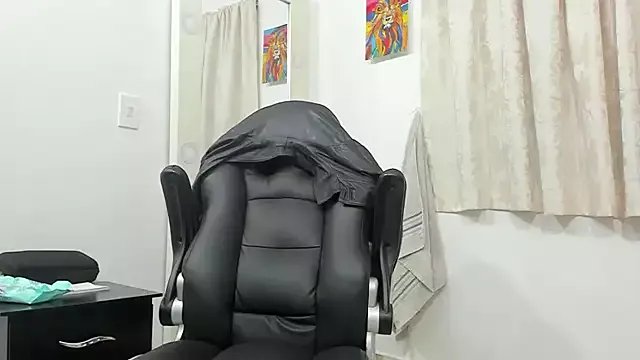 Freechat Lyon_vach on StripChat