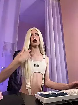 Freechat madi_snow on StripChat