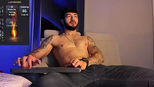 Freechat MarkWalker__ on StripChat