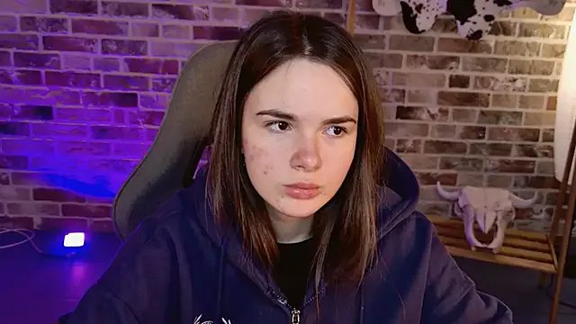 May_Bloom — Freechat on StripChat