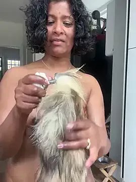 Freechat Melarose82 on StripChat