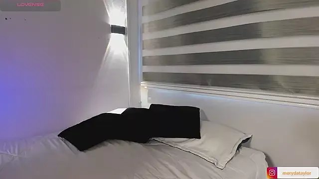 Private MERIDA_TAYLOR on StripChat