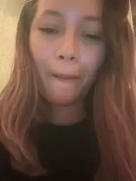 Freechat MerlyG on StripChat
