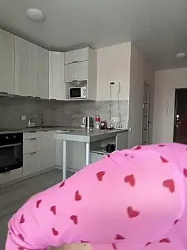 MiaaLoveeee on StripChat