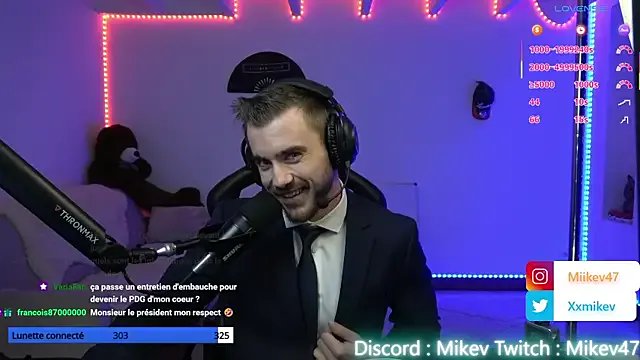 Freechat Mikev on StripChat