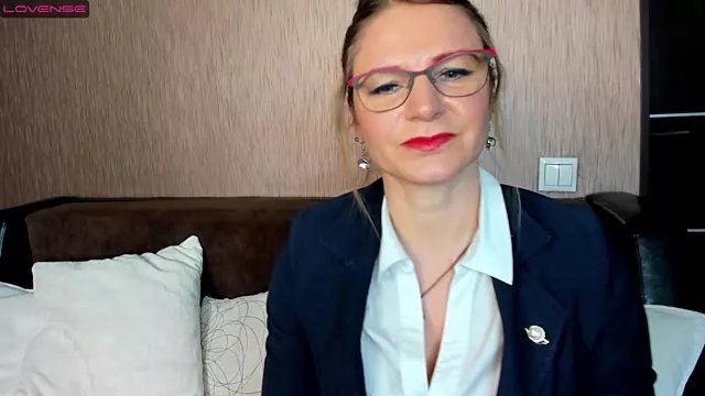 Freechat Milf_Tea on StripChat