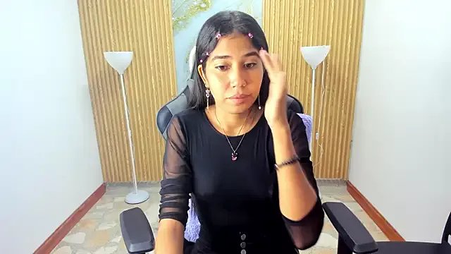 Freechat Mindy_19 on StripChat