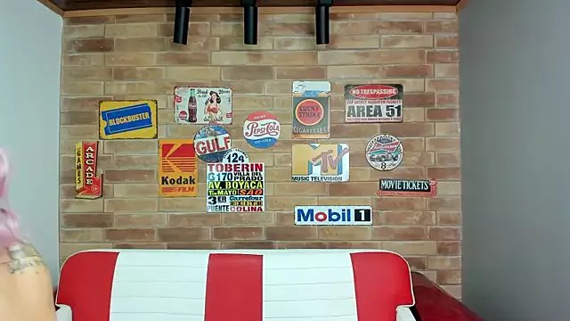 Freechat miss___evangeline on StripChat