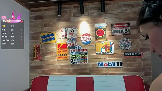 Freechat miss___evangeline on StripChat