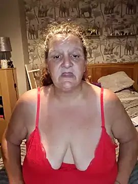 MissQueenBeex on StripChat 