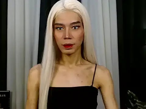 MissTransStella69 on StripChat
