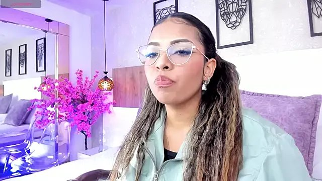 Freechat nahomiidasilva_ on StripChat