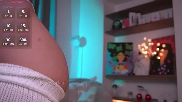 Freechat nicdani_1 on StripChat