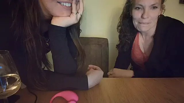 Freechat Nina24 on StripChat