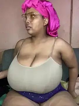 Freechat NonoGotBoobies on StripChat