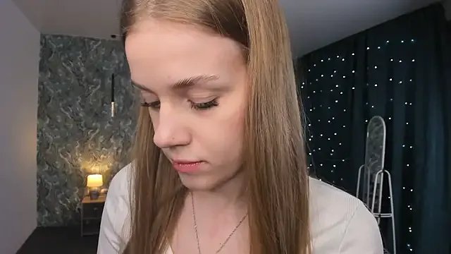 OdellaFrake — Blow you a sweet, flirty kiss