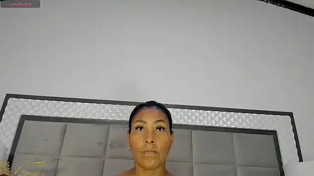 Freechat OliviaBurning on StripChat