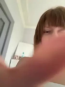 Oopsfoxy on StripChat 