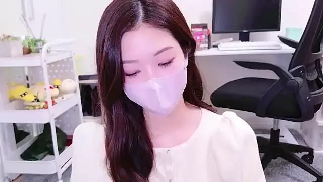Freechat oxo_yuna_oxo on StripChat