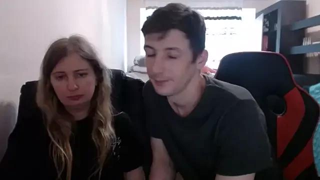 PeterAndJen on StripChat 