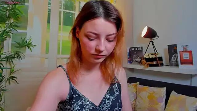 Private pretty_little_thing on StripChat