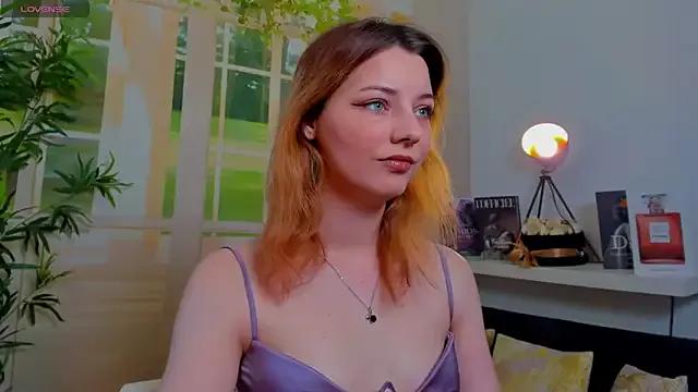 Private pretty_little_thing on StripChat