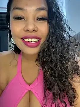 Freechat PUSHYLATE on StripChat