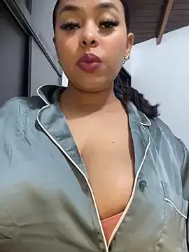 Freechat PUSHYLATE on StripChat