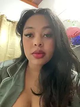 Freechat PUSHYLATE on StripChat