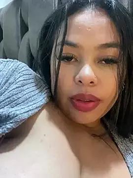 Freechat PUSHYLATE on StripChat