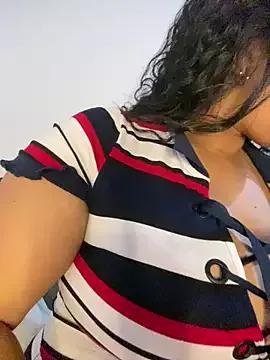 Freechat PUSHYLATE on StripChat