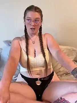PussiesnCream_ on StripChat 
