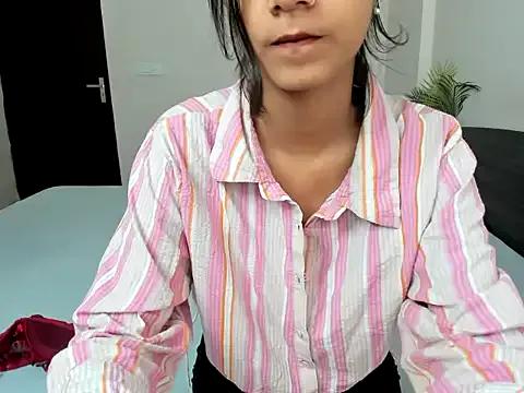 StripChat Queen_Streem is Freechat Queen_Streem — 2000