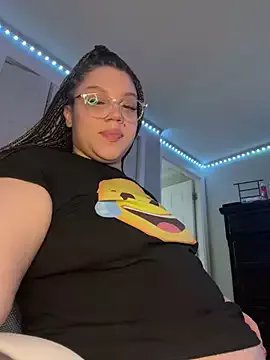 Freechat QueenNuttCollector on StripChat