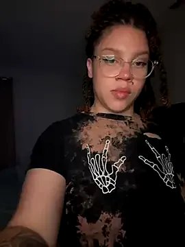 Freechat QueenNuttCollector on StripChat