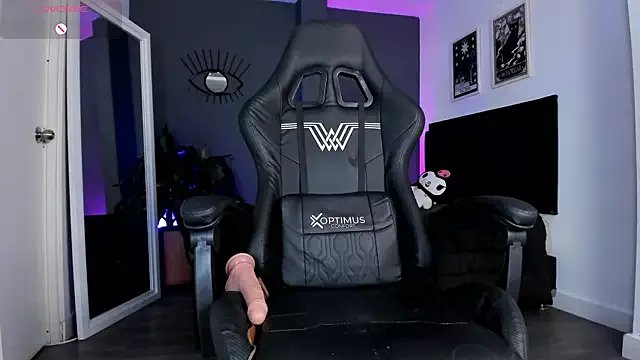 Raven_Witch_ on StripChat