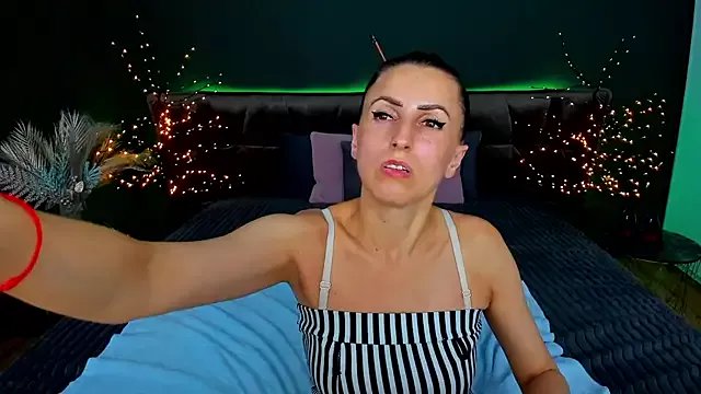 Private Rebecca_Diamond on StripChat