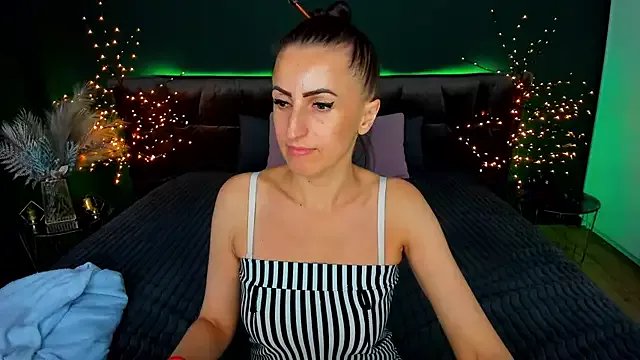 Private Rebecca_Diamond on StripChat