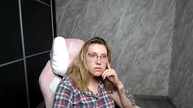 Private Reginasmilee on StripChat