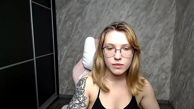 Private Reginasmilee on StripChat