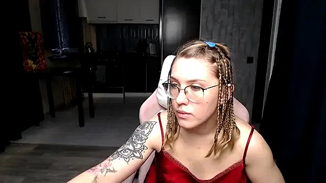 StripChat Reginasmilee is Freechat Reginasmilee — NAKED
