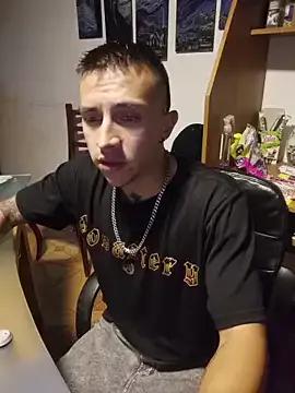 Freechat rogert_xx on StripChat