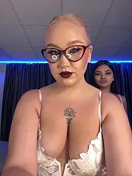 RollDolls — LICK PUSSY AFTER SQUIRT