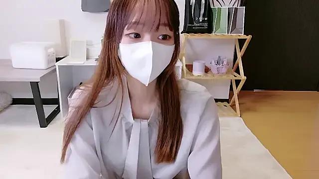 saku_sakura_ — Freechat on StripChat