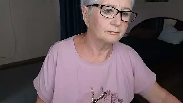 Sandra_Snowflake on StripChat