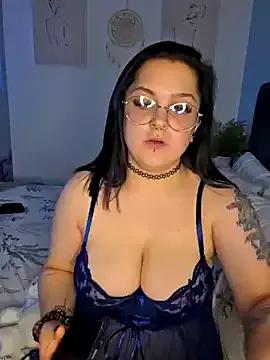 Freechat Saucy-Serenity on StripChat